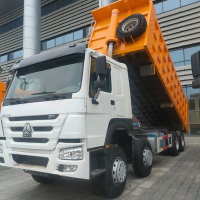 El camión de descarga 8 * 4 del Grupo Nacional de Camiones Pesados para el transporte de vehículos usados