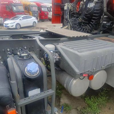 Camión tractor FAW de 6×4 ruedas motrices a una financiación asequible con caja de carga de acero al carbono