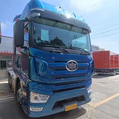 Jiefang J7 Camión 6 meses Servicio post-venta Shacman 560HP Piezas pesadas asientos ≤5