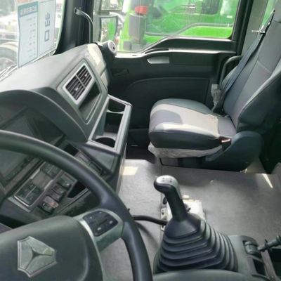 Venta de vehículos pesados Sinotruk Chasis Dirección hidráulica Euro 5 Capacidad del motor 4-6L