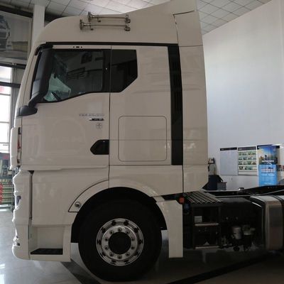 6×4 Euro 5 510HP Tractor de trabajo pesado para el transporte de carga hombre serie Tgx automático