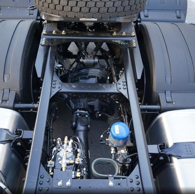 Remolque de tractor pesado Euro 5 con asiento de suspensión aérea y caja de carga de acero al carbono