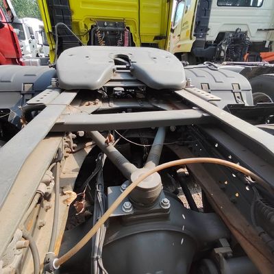 Sinotruck 480HP Semirremolque con asiento de suspensión aerodinámica y 8.800 kg de peso bruto del paquete