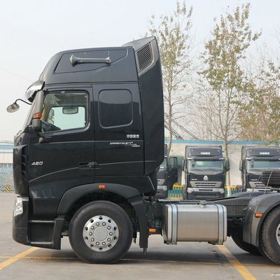 Caja de carga de acero al carbono de 31-40 t HOWO Serie A7 6X4 Camión de remolque de 400 CV con tanque de combustible de 600L