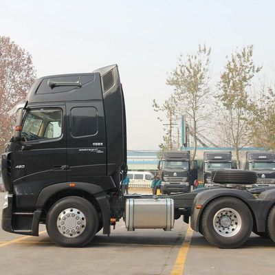 Sinotruck personalizado HOWO 400HP remolque de tractor de trabajo pesado con 1000L tanque de combustible diesel
