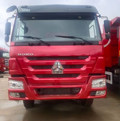 Chasis Sinotruk Dirección hidráulica de potencia Plataforma sólida del vehículo 8.5x2.6x3.6m Tamaño