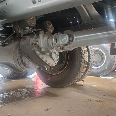 Tipo de transmisión manual 30 toneladas 10 ruedas 371HP6 * 4 camión de descarga pesado para vehículo de transporte