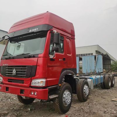 11.6mX2.55mX3.96m Haowo Furgoneta comercial de segunda mano con neumáticos y capacidad de tanque de combustible de 400-600L