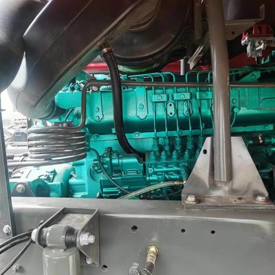 11.6mX2.55mX3.96m Haowo Furgoneta comercial de segunda mano con neumáticos y capacidad de tanque de combustible de 400-600L