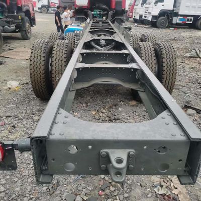 11.6mX2.55mX3.96m Haowo Furgoneta comercial de segunda mano con neumáticos y capacidad de tanque de combustible de 400-600L