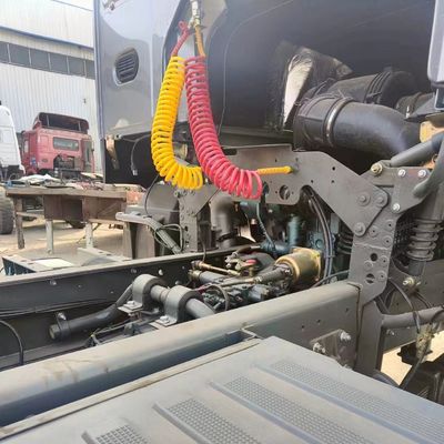 Solución de remolque de descarga Shacman camión HOWO con asiento de suspensión neumática 351-450hp asientos ≤5
