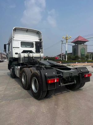 Sinotruk HOWO380 Camión pesado multifuncional para operaciones industriales y mineras