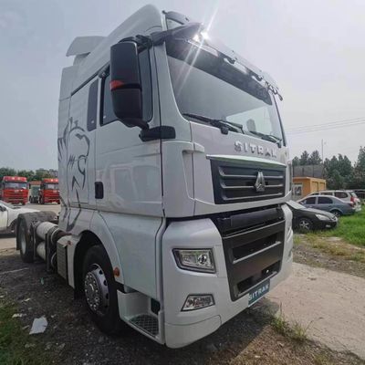 Un camión tractor de GNC de 480 CV con asiento de suspensión aérea La solución definitiva para el transporte de carga