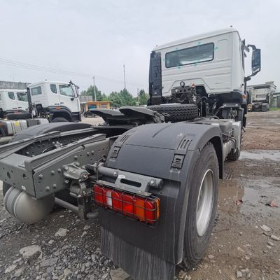 Tractor Shacman de trabajo pesado con asiento de suspensión aérea de ruedas motrices 4 × 2 y tanque de combustible de 400L