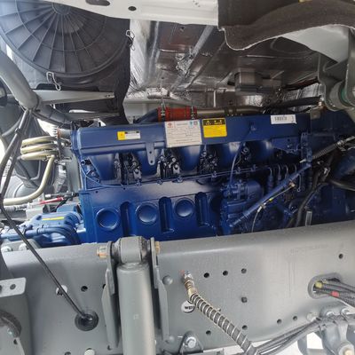 6×4 rueda motriz Sinotruk Tractor de trabajo pesado con asiento de suspensión aérea y tanque de combustible de 600L