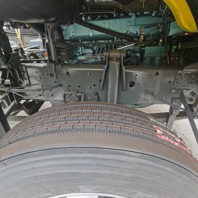 Cabeza de tractor usada con tanque de combustible de 600L para remolque de semirremolque Tamaño del paquete personalizado