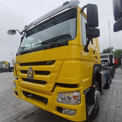 Tractor pesado 6X4 certificado ECE con depósito de combustible de 1000L y asiento del conductor con suspensión aerodinámica