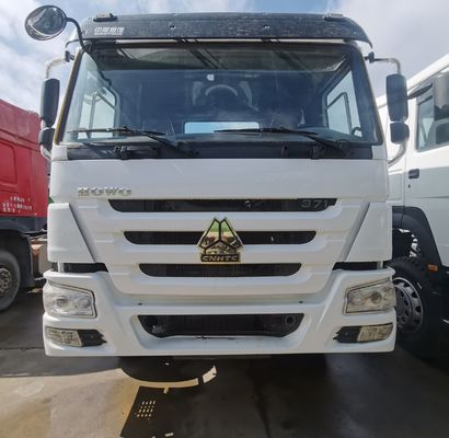 Dirección hidráulica y tanque de combustible de 600L La combinación perfecta para HOWO Tractor Trailer