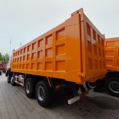 Potente camión de 8x4 con dirección hidráulica y motor diesel Euro2 de 371-375 CV
