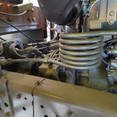 Potente camión de 8x4 con dirección hidráulica y motor diesel Euro2 de 371-375 CV