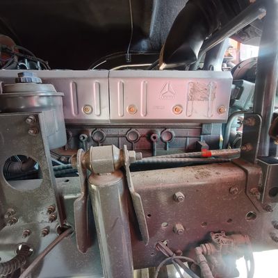 Camión tractor diesel económico con tanque de combustible de 600L y asiento de suspensión aérea