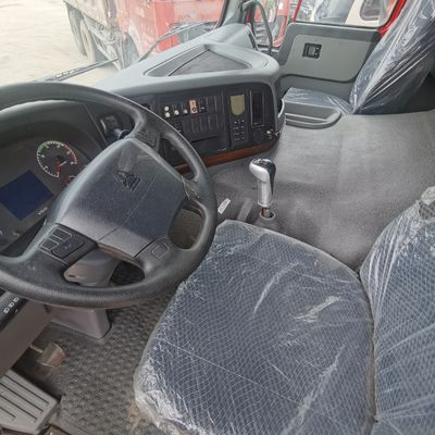Dirección hidráulica Sinotruck camión de descarga usado con Hovo 6X4 LHD y construcción de neumáticos
