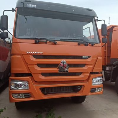Vehículo de construcción duradero Chasis Sinotruk 371HP Camión de dirección hidráulica para GCC