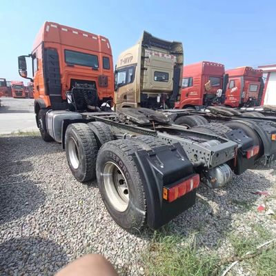 Solicitud personalizada Sinotruk HOWO 6X4 camión tractor de trabajo pesado para necesidades de transporte