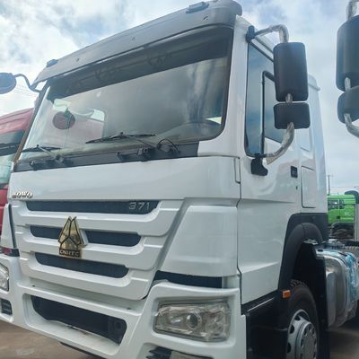 Transporte de mercancías de carga pesada personalizada HOWO camión tractor con diseño de neumáticos sin tubo