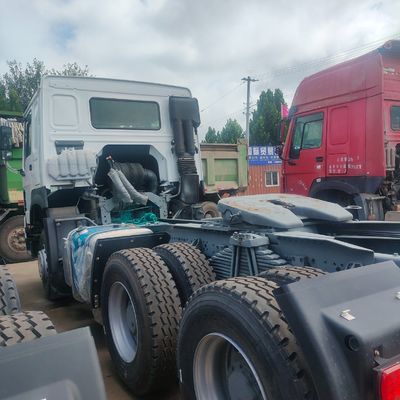 Potente HOWO camión pesado tractor camión de carga con 6 meses de servicio postventa