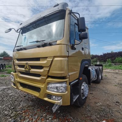 Capacidad de 400L Tanque de combustible de transmisión manual HOWO Camión tractor con asiento de suspensión aerodinámica