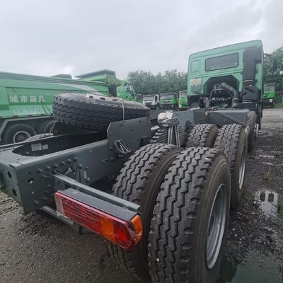 Camión de transporte de tanques de combustible de 400-600L con servicio postventa y 11.6mX2.55mX3.96m Tamaño