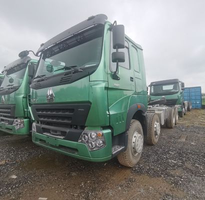 Sistema de frenado hidráulico camión tractor blanco de servicio pesado con neumáticos y personalización