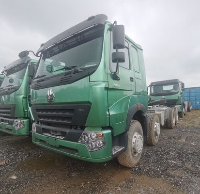 Sistema de frenado hidráulico y camión de caja comercial equipado con neumáticos con depósito de combustible de 400-600L