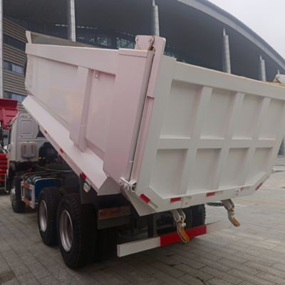 Chasis Sinotruk camión de segunda mano con motor de 371 CV y cabina de aire acondicionado