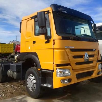 ZZ4257N3247E1H Sitrak Tractor Trailer 2024 con tanque de combustible de 1000L y asiento de suspensión por aire