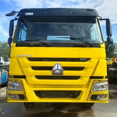Capacidad de carga de 21-30 t Sinotruk camión de descarga con neumáticos de 371 CV y sistema de dirección hidráulica