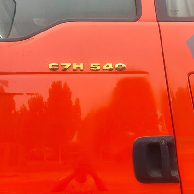 El tanque de combustible del tractor Sitrak4X2 600L es adecuado para la construcción y el remolque de remolque