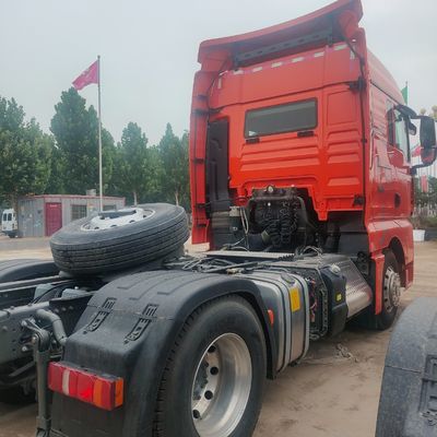 El tanque de combustible del tractor Sitrak4X2 600L es adecuado para la construcción y el remolque de remolque