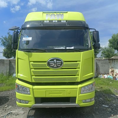 ZZ4257N3247E1H 6.8x2.5x3.8m FAW Jiefang J6p420HP Diésel 6X4 Vehículo de transporte con tractor