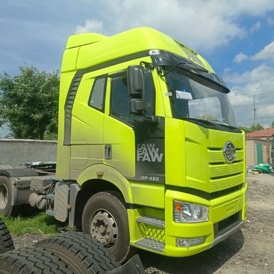 ZZ4257N3247E1H 1000L Tanque de combustible camión tractor diesel J6p420HP con tecnología avanzada