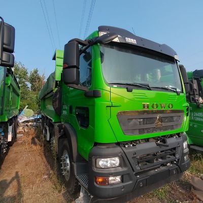 Sinotruk HOWO 6X4/8X4 Camiones con remache con capacidad del motor&gt; 8L y potencia 351-450 CV
