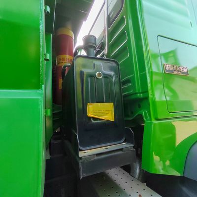 Sinotruk HOWO 6X4/8X4 Camiones con remache con capacidad del motor&gt; 8L y potencia 351-450 CV