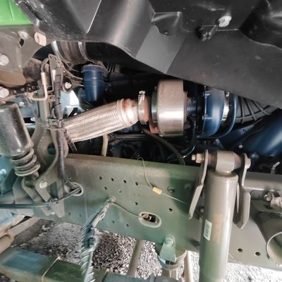 Sinotruk HOWO 6X4/8X4 Camiones con remache con capacidad del motor&gt; 8L y potencia 351-450 CV