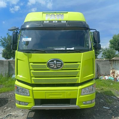 Camión tractor diesel pesado Euro 5 de 1000L para transporte de volumen J6p420HP