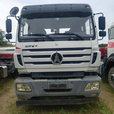 Tractor de 420 CV 6X4 Beiben camión de transporte diésel con chasis Sinotruk 6.92m*2.55m*3.85m