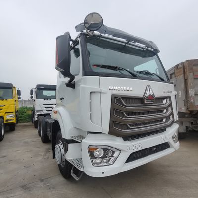 Camión tractor HOWO usado para remolque 6800*2500*3200 Dimensiones y capacidad del motor &gt; 8L