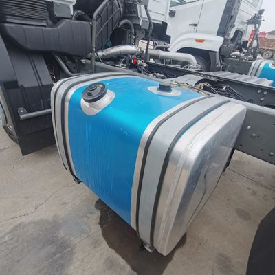 Dirección hidráulica utilizado HOWO camión tractor 600L tanque de combustible para remolque