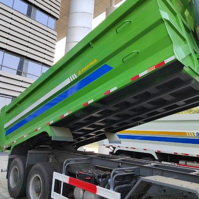 Euro 5 camión de carga pesado HOWO con elevador Hyva y caja de carga de acero al carbono 8X4