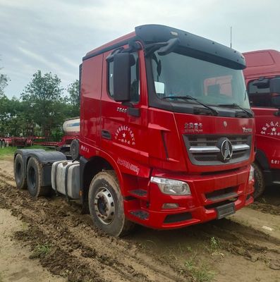 Sinotruk Chasis 6X4 Camión de transporte de tractores con dirección hidráulica asistida por motor